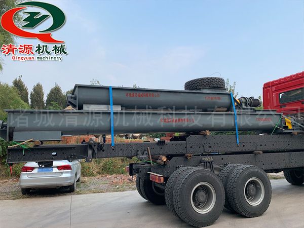 今天发货到怀化市客户双轴螺旋输送机两台